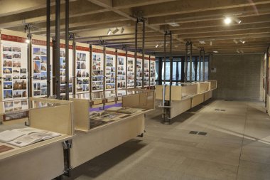 Madrid, İspanya - 12 Ağustos 2025: Madrid Mimarlar Koleji Sergi Galerisi (COAM)