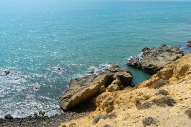 Almerya İspanya 'da plajı olan küçük bir kasaba. Tatilinizi geçirmek için rahatlatıcı bir yer.