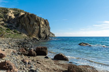 Almerya İspanya 'da plajı olan küçük bir kasaba. Tatilinizi geçirmek için rahatlatıcı bir yer.
