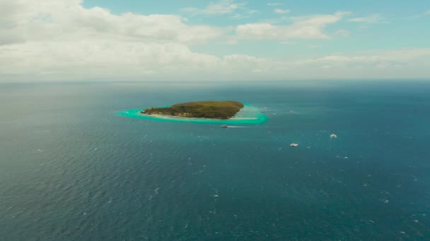 Wyspa Sumilon Piaszczystą Plażą Niedaleko Oslob Cebu Filipiny Mała Wyspa — Wideo stockowe