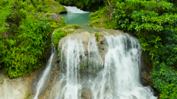 Vista Aérea Cachoeiras Lusno Desfiladeiro Montanha Selva Tropical Filipinas Cebu — Vídeo de Stock