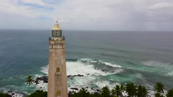 Lighthouse Blue Ocean Background Sky Clouds Dondra Lighthouse Sri Lanka — Stok video
