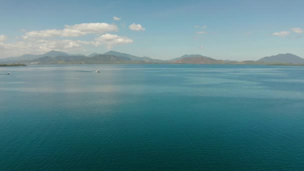 Honda Bay Met Boten Zee Met Blauw Water Tropische Eilanden — Stockvideo