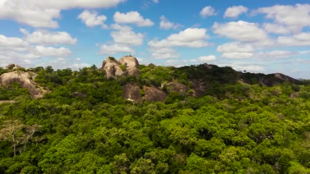 Jungle Rock Buddhist Monastery Tropical Landscape Sri Lanka Okanda — Stock Video