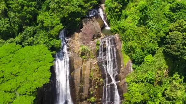 Aerial View Waterfall Jungle Sri Lanka Hunas Falls Rainforest Hunnasgiriya — Stockvideo