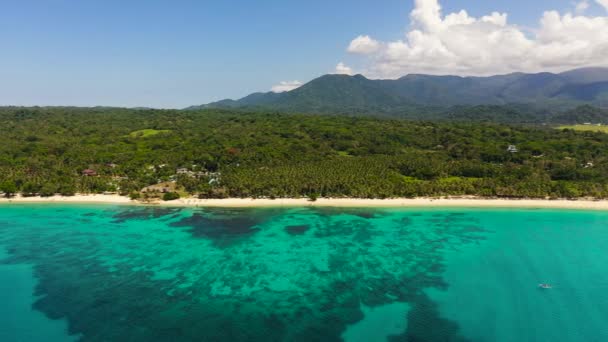 Aerial Seascape Tropical Sandy Beach Blue Ocean Pagudpud Ilocos Norte — Vídeo de stock