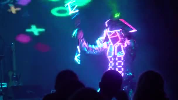 Występ Artystów Tancerzy Scenie Pokaz Sztucznych Ogni Led Garniturów Laserów — Wideo stockowe