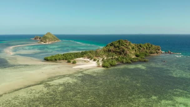 Drone Aéreo Ilha Tropical Lagoa Azul Com Barra Areia Palawan — Vídeo de Stock