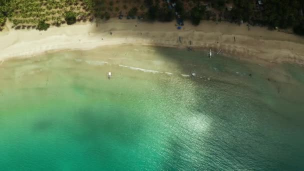 Acima Vista Tropical Praia Areia Baía Com Água Azul Nagtabon — Vídeo de Stock