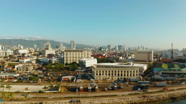 Luchtfoto Van Het Panorama Van Stad Cebu Met Wolkenkrabbers Gebouwen — Stockvideo