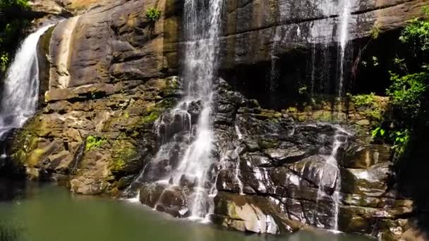 Aerial View Sera Ella Falls Green Forest Waterfall Tropical Mountain — Vídeo de stock