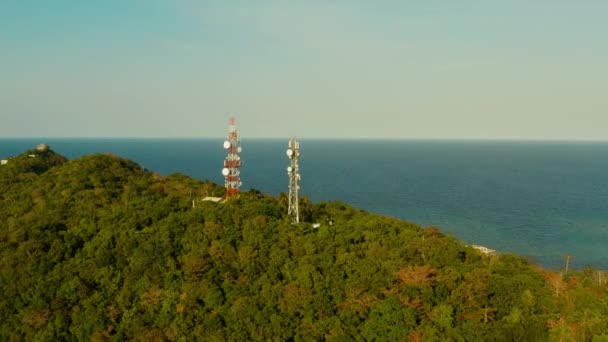 Tour Télécommunication Antenne Communication Dans Une Île Tropicale Vue Aérienne — Video