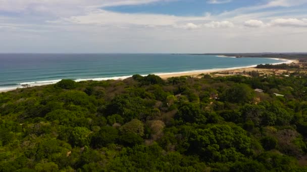 Aerial Drone Seascape Tropical Sandy Beach Blue Ocean Baby Surf — Αρχείο Βίντεο