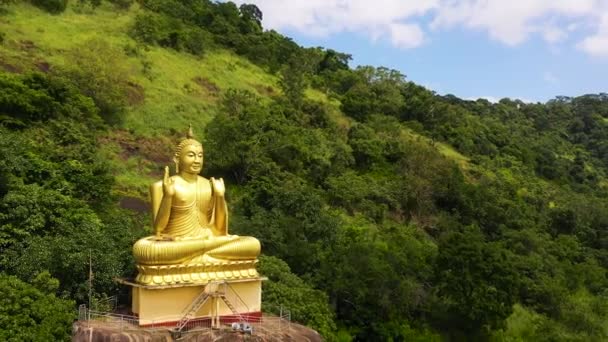 Top View Buddha Statue Hill Slope Aluvihare Rock Temple Aluvihara — Stockvideo