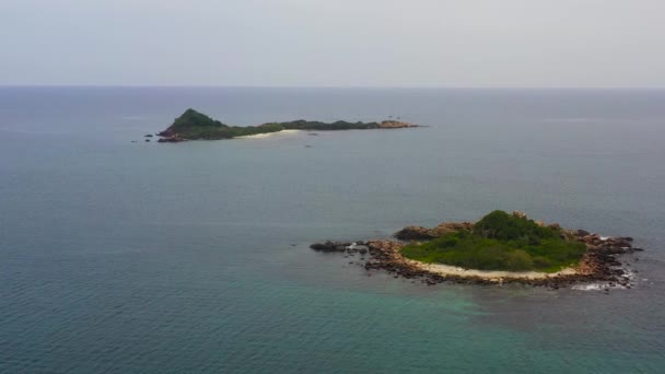 Seascape Tropical Islands Sandy Beach Sea Pigeon Island Sri Lanka — ストック動画