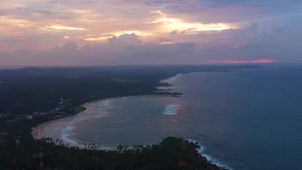 Ovanifrån Stranden Och Havet Solnedgången Stranden Dickwella Sri Lanka — Stockvideo