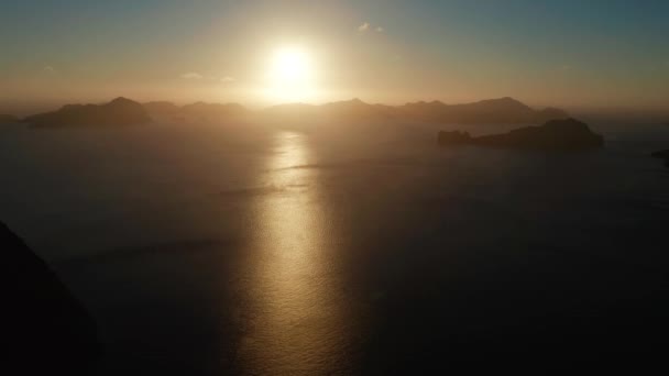Baía Tropical Drones Aéreos Nido Pôr Sol Pôr Sol Sobre — Vídeo de Stock