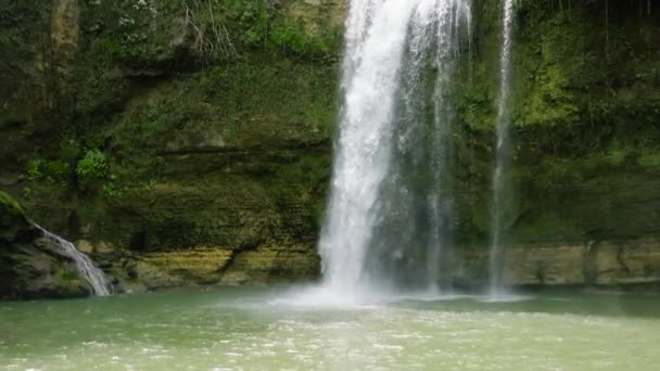 Beautiful Waterfall Rainforest Slow Motion Ben Ben Falls Negros Philippines — Vídeo de stock