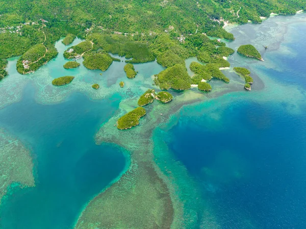 Vista Aérea Las Islas Tropicales Una Laguna Azul Con Agua — Foto de Stock