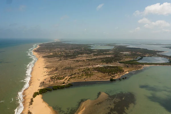 Flygfoto Över Tropisk Sandstrand Och Blått Hav Kalpitiya Sri Lanka — Stockfoto