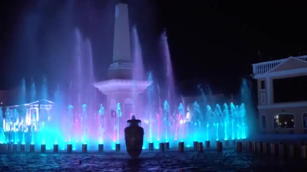 Vigan Şehrini Ziyaret Eden Turistler Için Işıklandırma Lazerlerle Dans Eden — Stok video