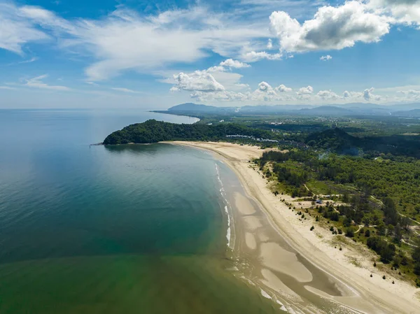 stock image Tropical landscape with a beautiful beach. Borneo, Malaysia.