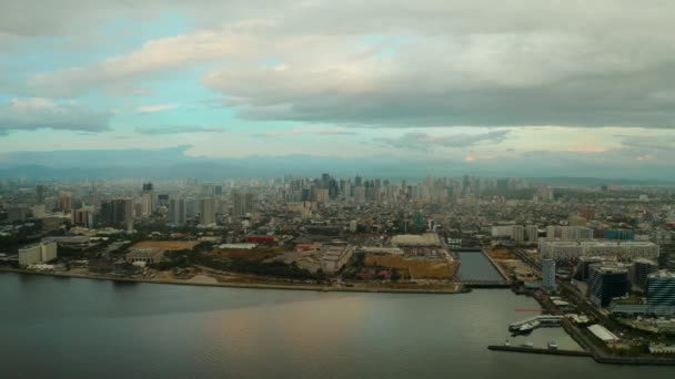 Manila Népszerű Városa Fülöp Szigetek Fővárosa Felhőkarcolókkal Utcákkal Épületekkel Utazási — Stock videók