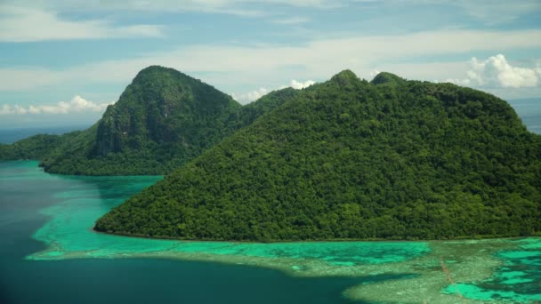 Живописный Панорамный Вид Морской Парк Тун Сакаран Тропическими Островами Семпорна — стоковое видео