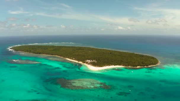 Travel Concept Sandy Beach Tropical Island Coral Reef Atoll Daco — Stock Video
