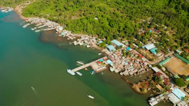 Stary Drewniany Dom Stojący Morzu Wiosce Rybackiej Port Miejski Wyspie — Wideo stockowe