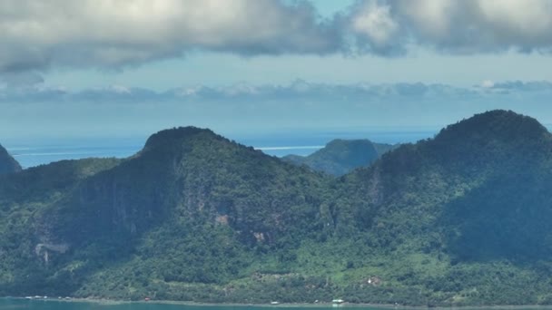 Drone Aéreo Ilhas Tropicais Mar Azul Contra Céu Nuvens Tun — Vídeo de Stock