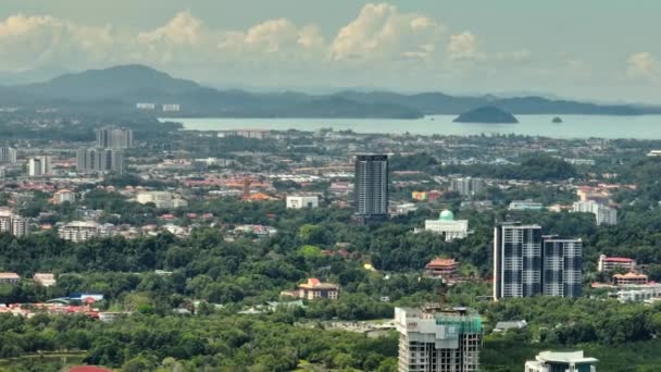Widok Lotu Ptaka Panoramy Miasta Kota Kinabalu Nowoczesnymi Budynkami Borneo — Wideo stockowe