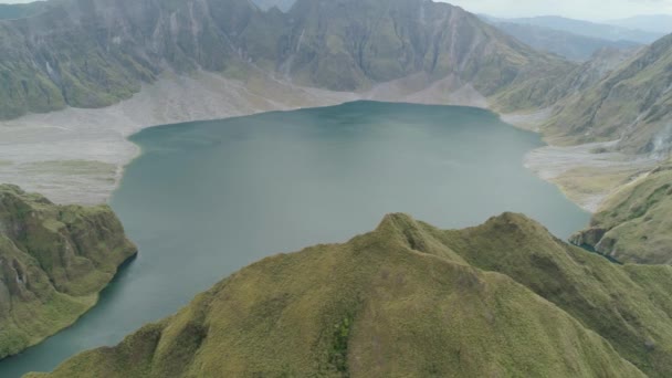 Vista Aerea Cratere Lago Vulcano Pinatubo Tra Montagne Filippine Luzon — Video Stock