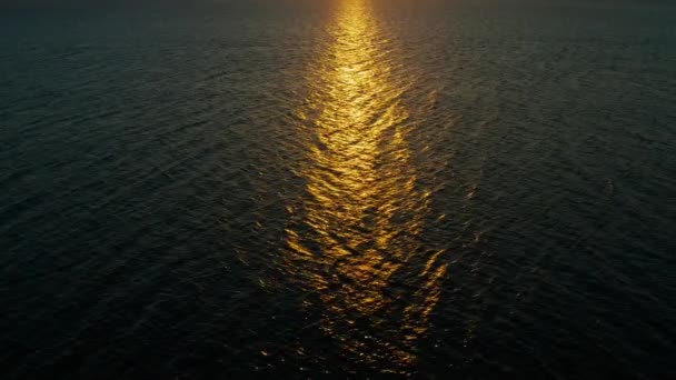 Färgglada Ljusa Moln Solnedgången Över Havet Flygfoto Solnedgång Över Havet — Stockvideo