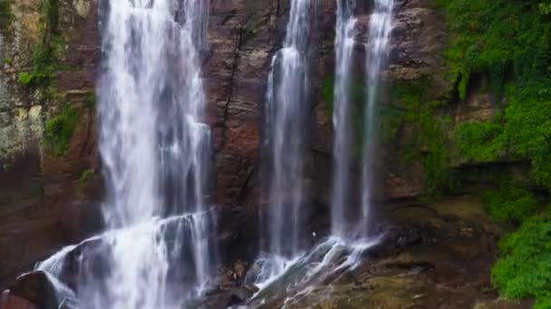 Cachoeira Floresta Verde Baixa Ramboda Falls Selva Sri Lanka — Vídeo de Stock