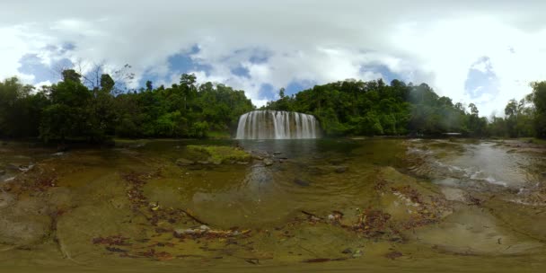 Vodopád Deštném Pralese Tropical Tinuy Falls Mountain Jungle 360Vr Filipíny — Stock video
