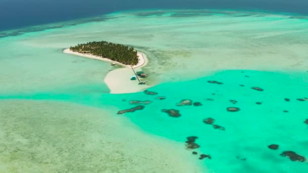 Koncept Cestování Písečná Pláž Tropickém Ostrově Korálového Útesu Atoll Shora — Stock video