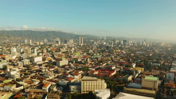宿务市 宿务岛上的一个主要城市 一大早就有摩天大楼和住宅大楼 菲律宾 — 图库视频影像