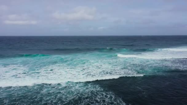 Skyline Zee Open Zee Met Kopieerruimte Blauw Water Blauwe Zee — Stockvideo