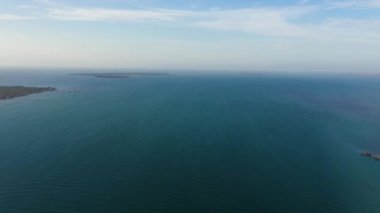 Tropik adalar ve mavi deniz. Jaffna, Sri Lanka.