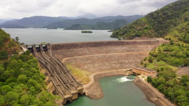 Vattenkraftverk Som Producerar Vattenkraft Förnybar Energi Randenigala Sri Lanka — Stockvideo