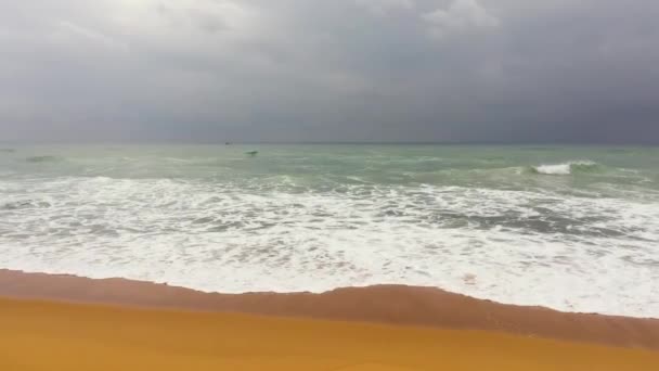 Seascape Tropical Sandy Beach Blue Ocean Hikkaduwa Sri Lanka — Video Stock