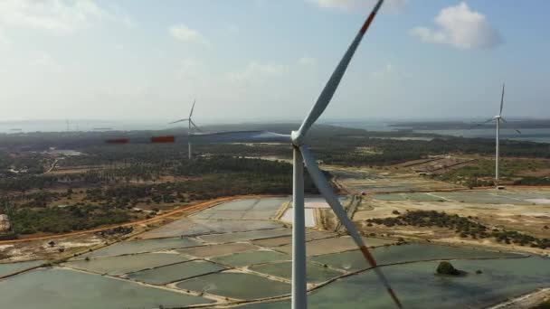 Luchtdrone Van Windturbines Die Schone Duurzame Energie Produceren Schone Energie — Stockvideo