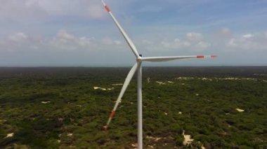 Deniz Kıyısındaki Rüzgar Türbini Güç Jeneratörleri. Alternatif Yenilenebilir Enerji. Mannar, Sri Lanka.