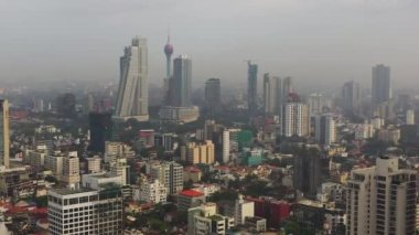 İş ve ofis binaları olan Colombo şehrinin hava aracı..