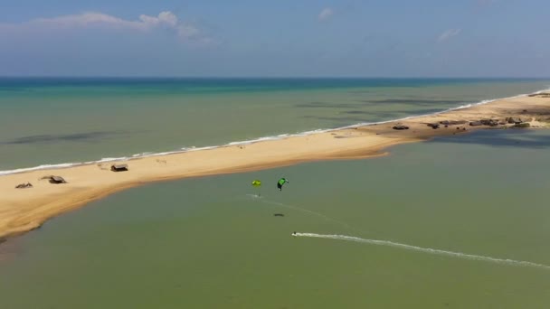 Kalpitiya Sri Lanka November 2021 Kitesurfers Blauwe Lagune Genieten Van — Stockvideo