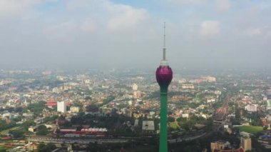 Nilüfer kulesi ve gökdelenleri olan Colombo 'nun hava aracı. Sri Lanka