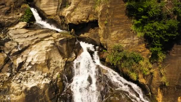 Tropical Rawana Falls Dans Jungle Montagneuse Sri Lanka — Video
