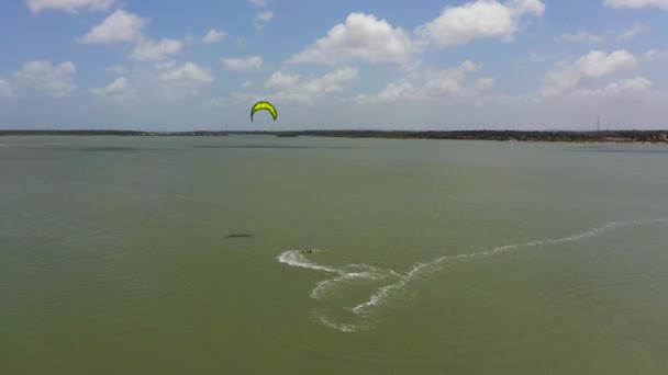 Kalpitiya Sri Lanka Noviembre 2021 Kitesurfistas Agua Kitesurf Playa Kalpitiya — Vídeo de stock
