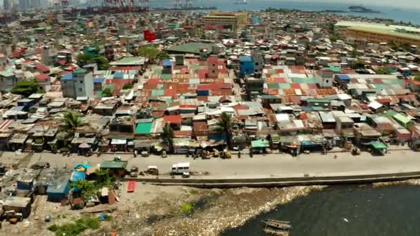 Paisaje Urbano Manila Con Barrios Marginales Río Sucio Fondo Rascacielos — Vídeo de stock